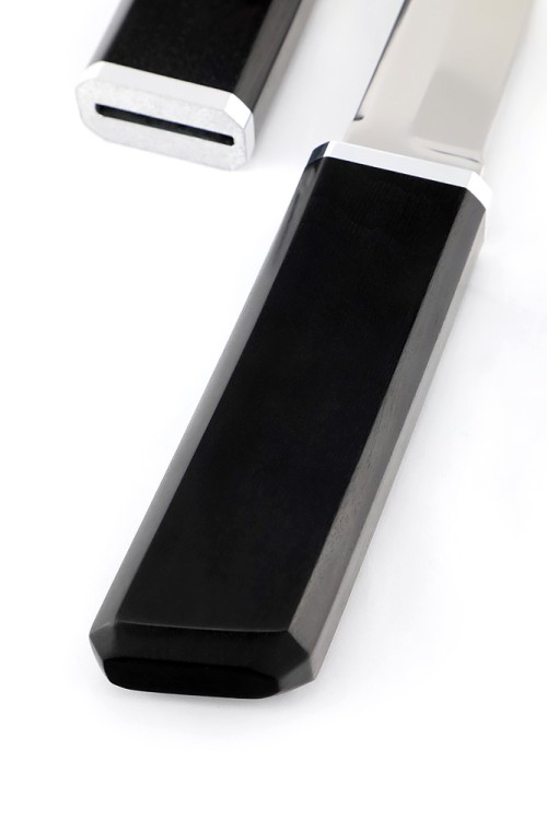 Нож Танто малый сталь кованая 95Х18 рукоять черный граб деревянные ножны 