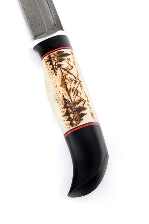 Нож Стриж сталь дамаск, рукоять рог лося черный граб (пирография) 