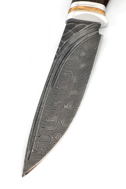 Нож Кабан сталь дамаск фигурные долы камень рукоять венге 