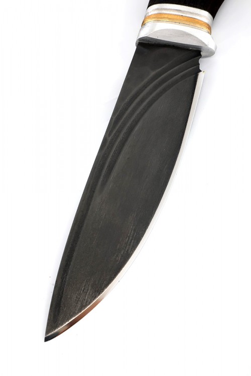 Нож Кабан сталь булат фигурные долы камень рукоять черный граб 