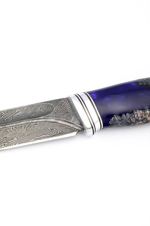 Нож Путник сталь дамаск-долы рукоять комбинированная акрил синий, кап клена черный 