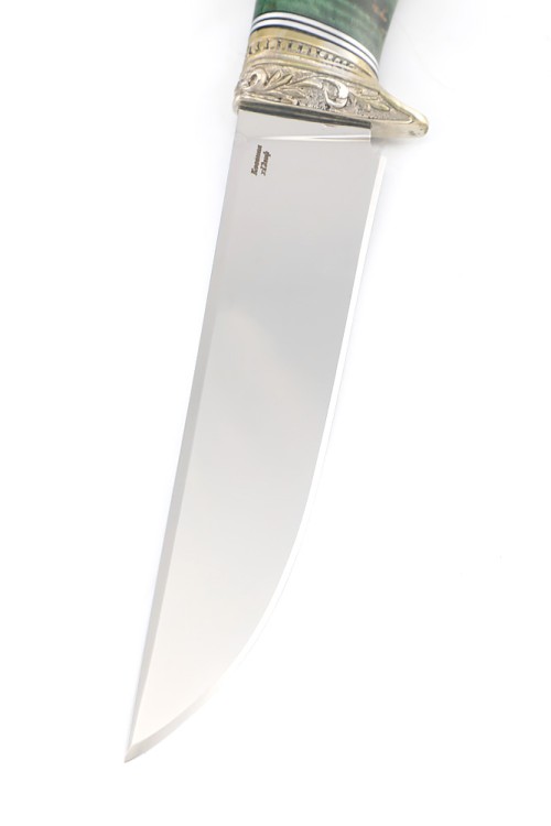 Нож Каюр сталь кованая Х12МФ рукоять мельхиор, карельская береза зеленая  Нож Каюр сталь кованая Х12МФ рукоять мельхиор, карельская береза зеленая