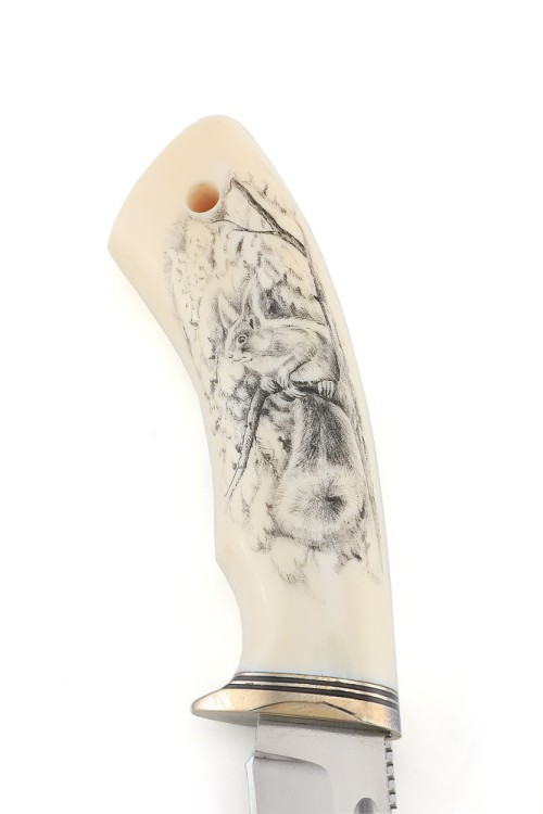 Нож Сурок сталь Elmax рукоять нейзильбер, клык моржа скримшоу, ФОРМОВАННЫЕ НОЖНЫ 