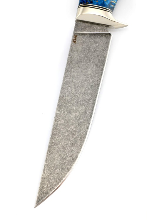 Нож Каюр сталь К340 рукоять мельхиор, кап клена синий 