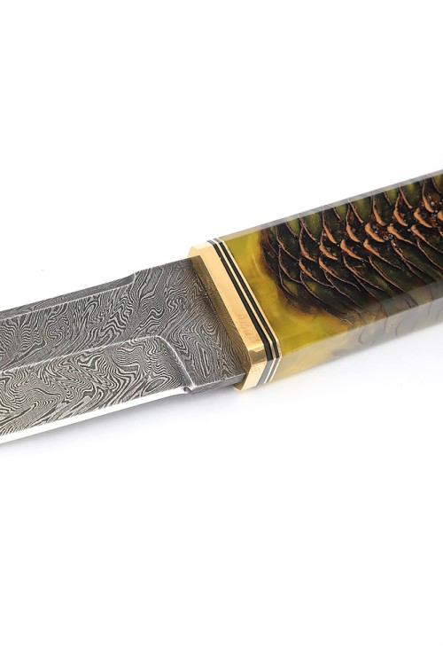 Нож Танто большой дамаск рукоять шишка в акриле желтая 