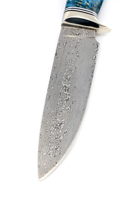 Нож Беркут сталь дамаск нержавеющий, рукоять мельхиор, кап клена синий 