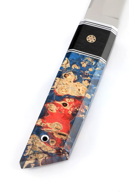 Нож Танто большой сталь кованая Х12МФ, рукоять вставка черный граб, кап клена сине-красный 