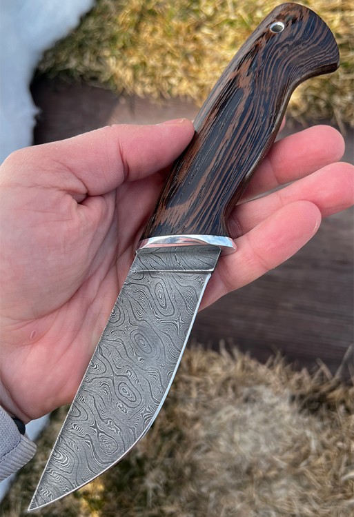 Нож Барсук ручной работы из дамасской стали