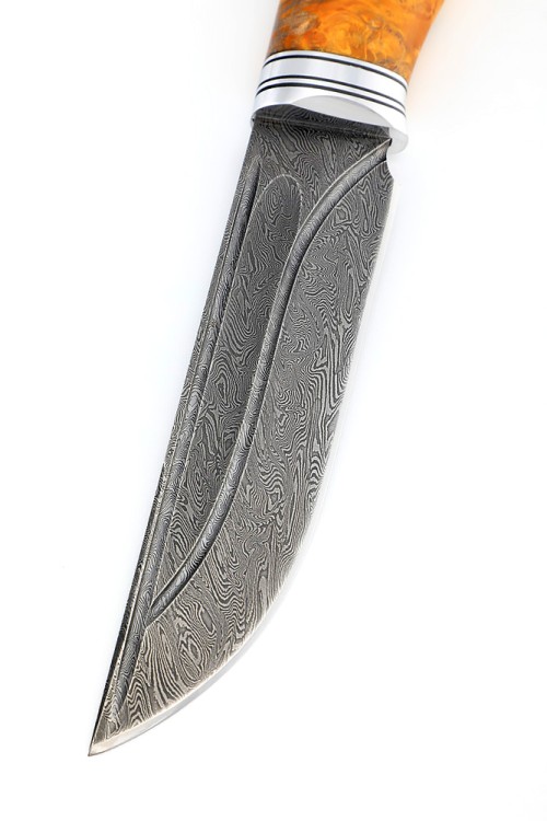 Нож Берсерк сталь дамаск-долы рукоять кап клена янтарный 