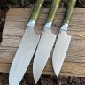 Кухонный нож Сантоку средний кованая сталь 95х18 рукоять стабилизированная карельская береза зеленая 