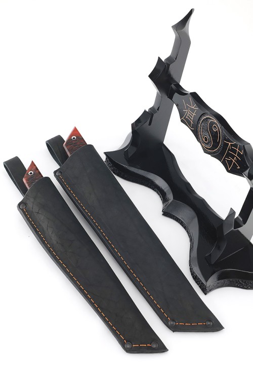 Комплект из 2 ножей "Танто" дамаск рукоять шишка в акриле, на подставке "Инь и ян" 