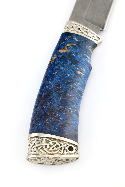 Нож Медведь сталь К340 рукоять мельхиор, кап клена синий 