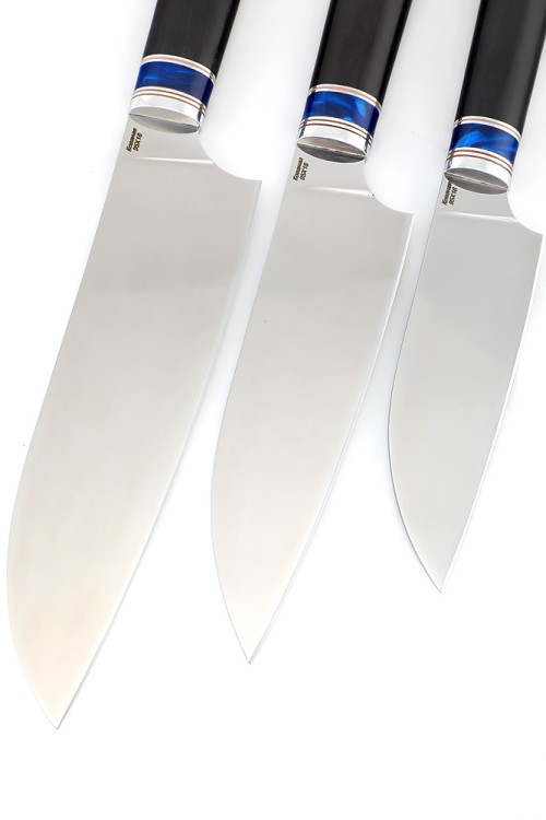 Комплект из 3-х кухонный ножей Сантоку кованая сталь 95х18 рукоять вставка акрил синий, черный граб 