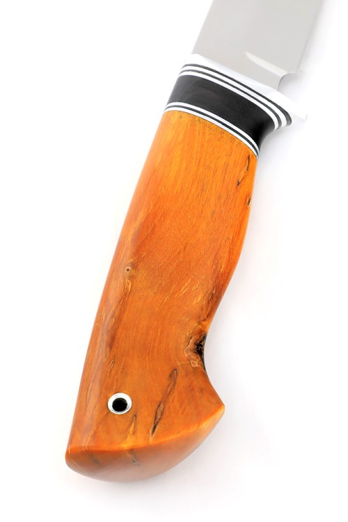 Нож Хантер сталь N690 рукоять вставка черный граб, карельская береза янтарная  Нож Хантер сталь N690 рукоять вставка черный граб, карельская береза янтарная