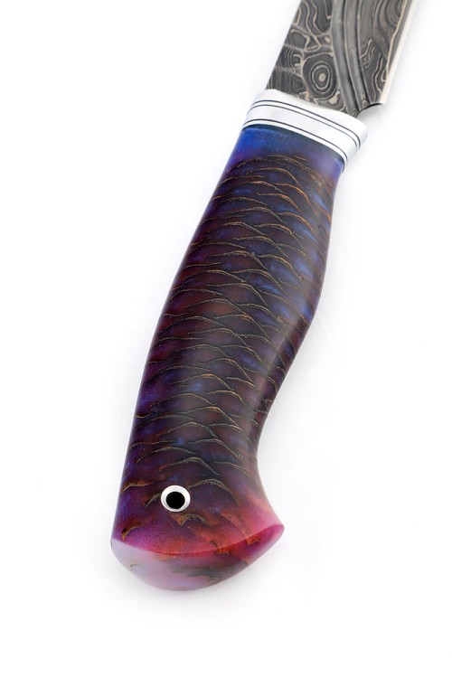 Нож Перун 9ХС ламинированная дамаск с никелем, фигурные долы-камень, рукоять шишка в акриле синекрасная 
