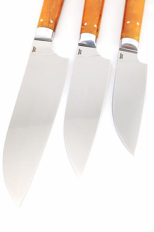 Комплект из 3-х кухонный ножей Сантоку кованая сталь 95х18 рукоять карельская береза янтарная, цельнометаллические 