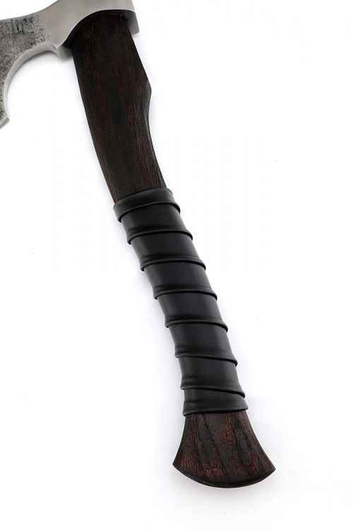 Топор Путник (композитный сплав У10+ХВГ, рукоять искусственно состаренный ясень, тонировка, кожа) 