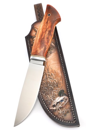 Нож Лесник сталь К340 рукоять мельхиор, карельская береза янтарная, формованные ножны