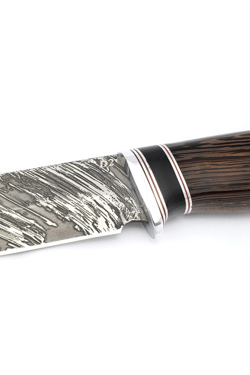 Нож Хантер сталь D2 рукоять вставка черный граб, венге 