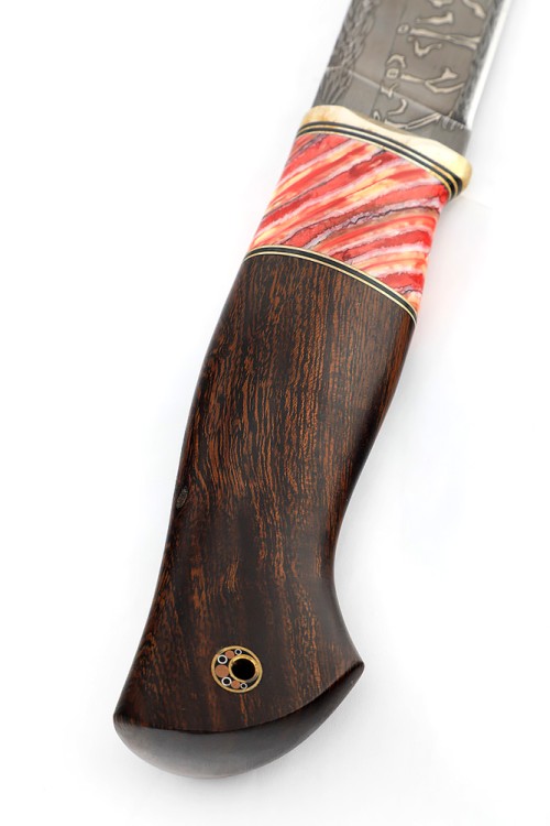 Эксклюзивный нож Стрела (сложный авторский дамаск с никелем, больстер серебро, вставка зуб мамонта, железное дерево, ФОРМОВАННЫЕ НОЖНЫ 