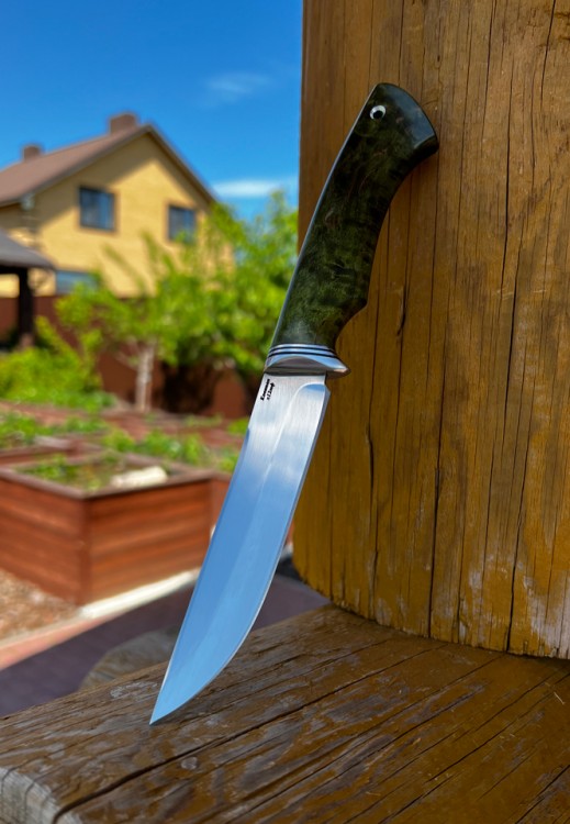 Нож Пума сталь кованая х12мф рукоять стабилизированная карельская береза зелёная 