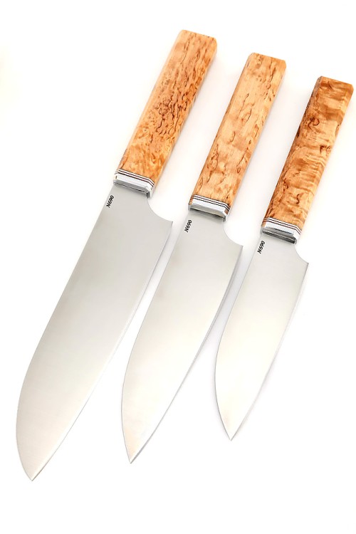 Подставка из ясеня с набором из 3 ножей (N690, карельская береза) 