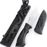 Нож Лось сталь К340 фигурные долы рукоять и ножны черный граб резной с инкрустацией, на подставке 