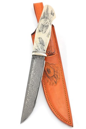 Эксклюзивный нож "Охота" (сложный авторский дамаск с никелем, больстер серебро, клык моржа, скримшоу, ножны из кожи растительного дубления)