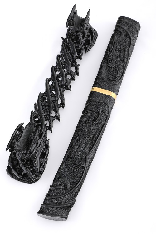 Нож Танто большой сталь дамаск торцевой, рукоять и ножны черный граб резные на подставке 