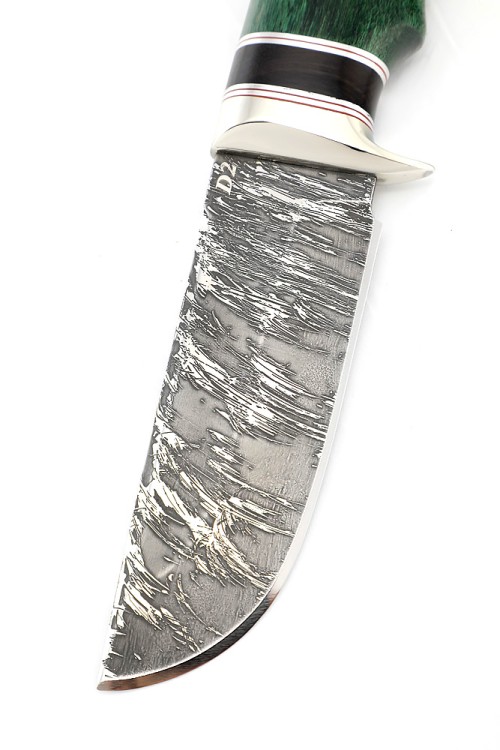 Нож Секач стал D2 рукоять мельхиор, вставка черный граб, карельская береза зеленая 