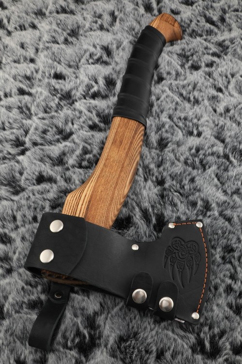 Топор средний №2 (сплав УГЛЕРОД+ХВГ, рукоять - ясень, кожа) 