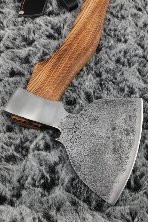 Топор Мясной (сплав УГЛЕРОД + ХВГ, рукоять - американский ясень) 