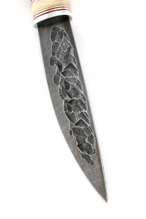 Нож Северный №5 дамаск кованый дол рукоять вставка рог лося термоциклированный ясень 