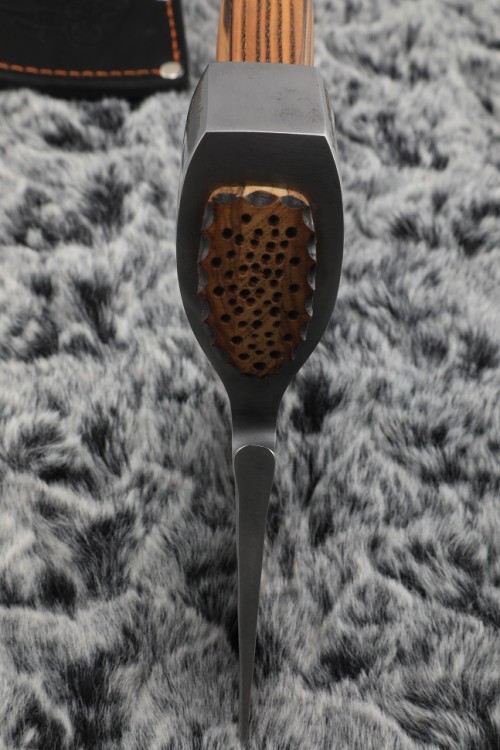 Топор большой №3 (композитный сплав У10+ХВГ, рукоять - ясень+кожа) 