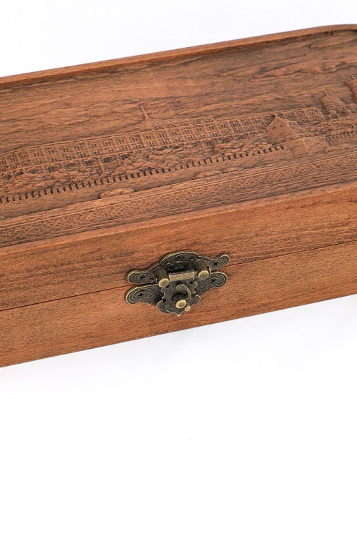 Шкатулка для ножа натуральное дерево, резная (Кремль) 