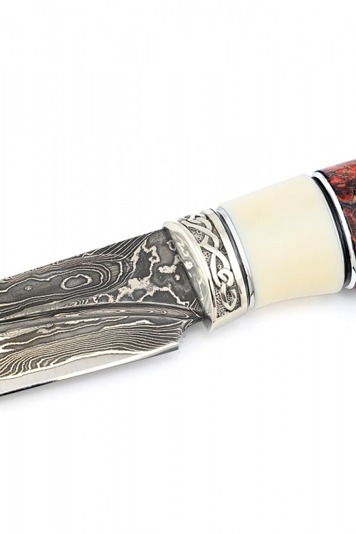 Нож Клык дамаск ламинированный, фигурные долы, больстер литьё, вставка кость, стабилизированный кап клёна 