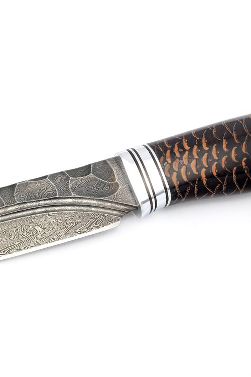 Нож Перун сталь дамаск фигурные долы, рукоять шишка в акриле коричневая 
