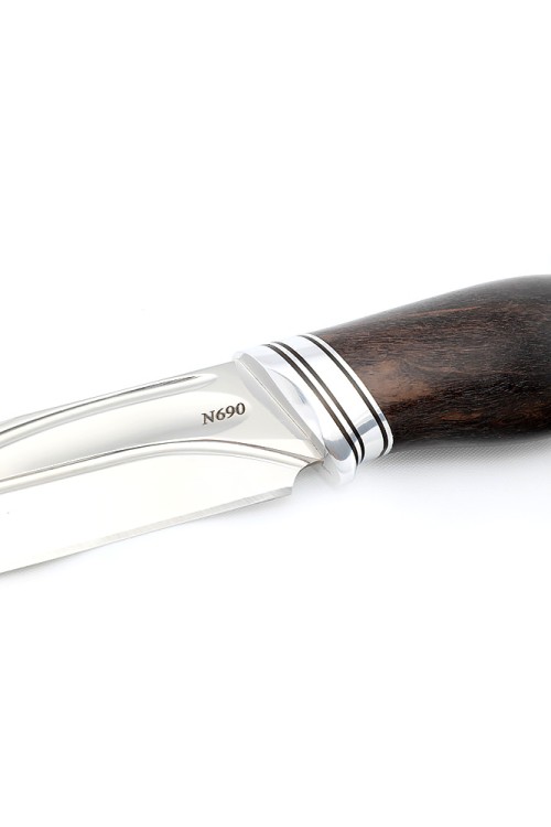 Нож Бекас сталь N690, фигурные долы, рукоять карельская береза коричневая 